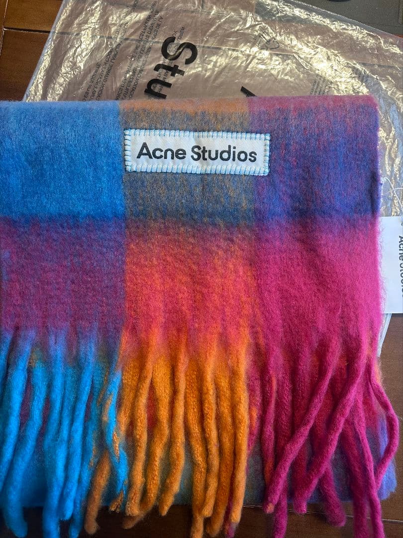 新品 Acne Studios チェック柄マフラー