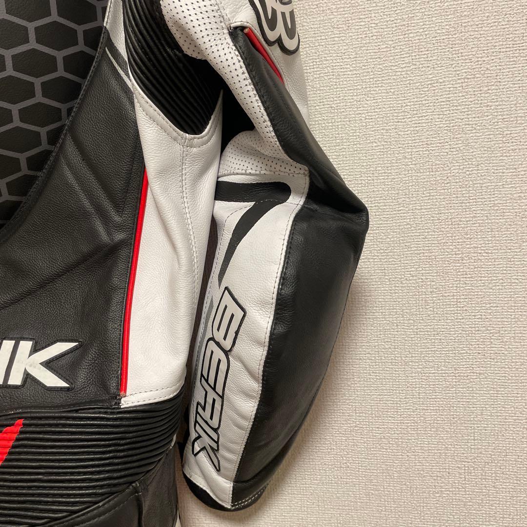 BERIK Racing Team 革ツナギ