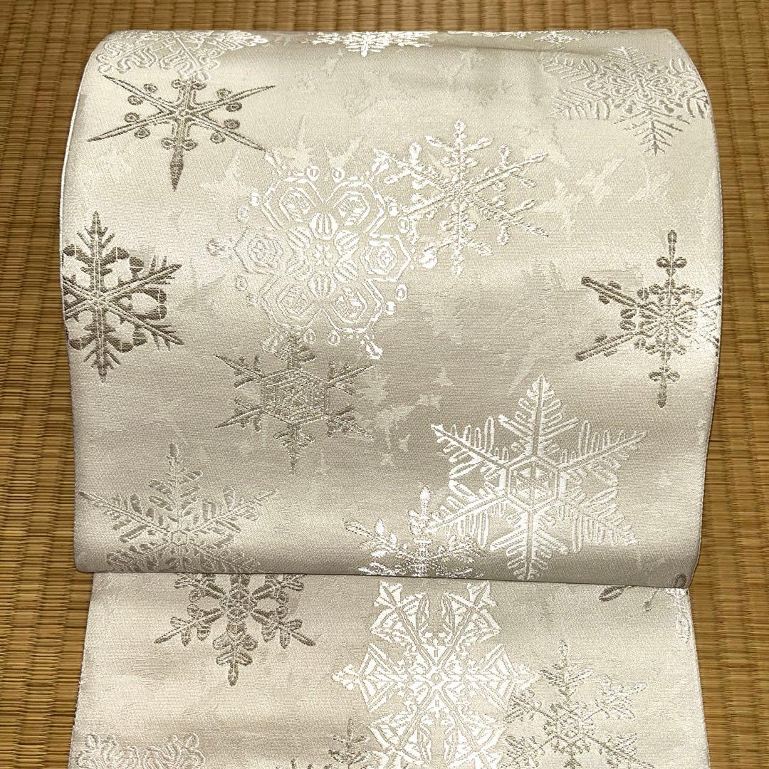 西陣織袋帯未仕立品 大光　白地雪結晶六通柄 正絹　新品　仕立て代込
