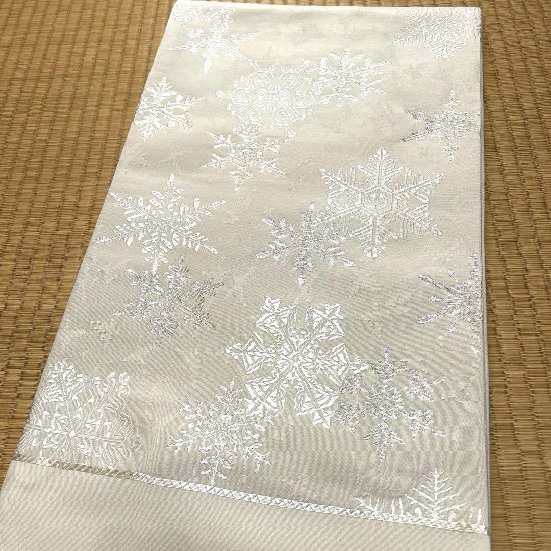 西陣織袋帯未仕立品 大光　白地雪結晶六通柄 正絹　新品　仕立て代込