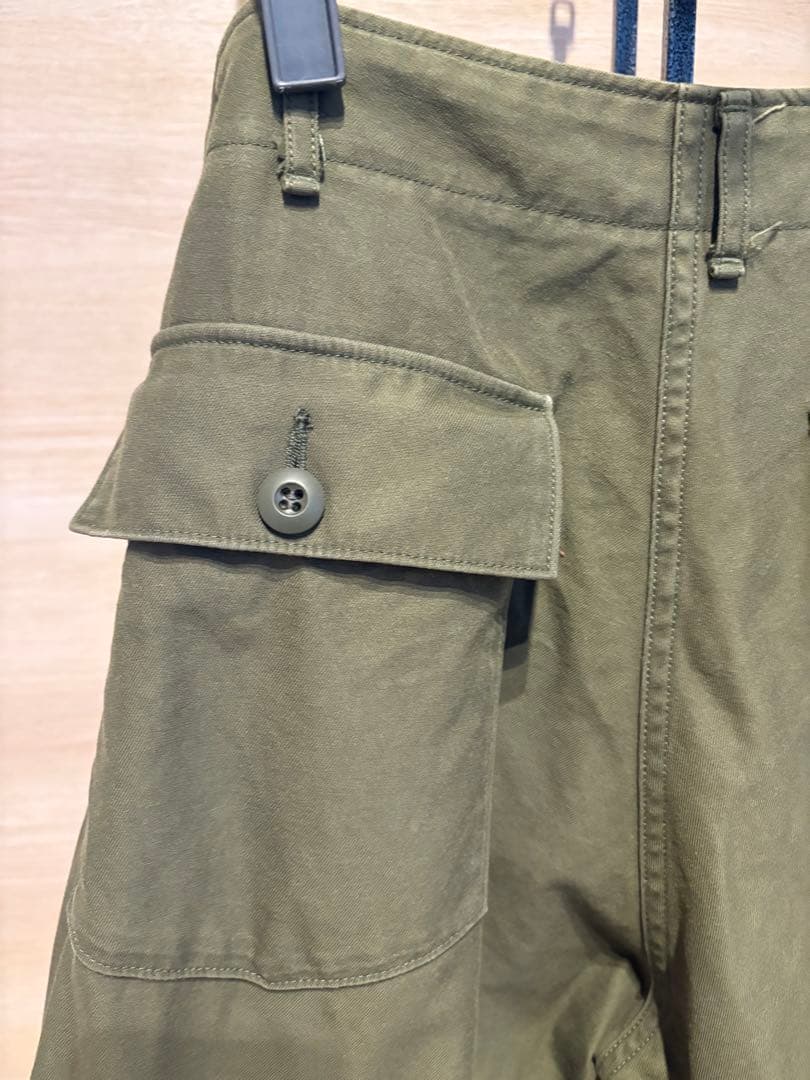 CIOTA（シオタ）スビンコットン バックサテン ベイカーパンツ