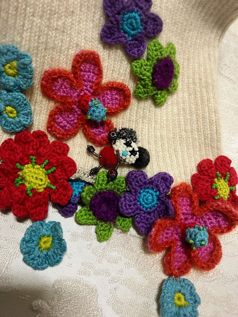 アルベロベロ かぎ編みモチーフが可愛いネックウォーマー♡