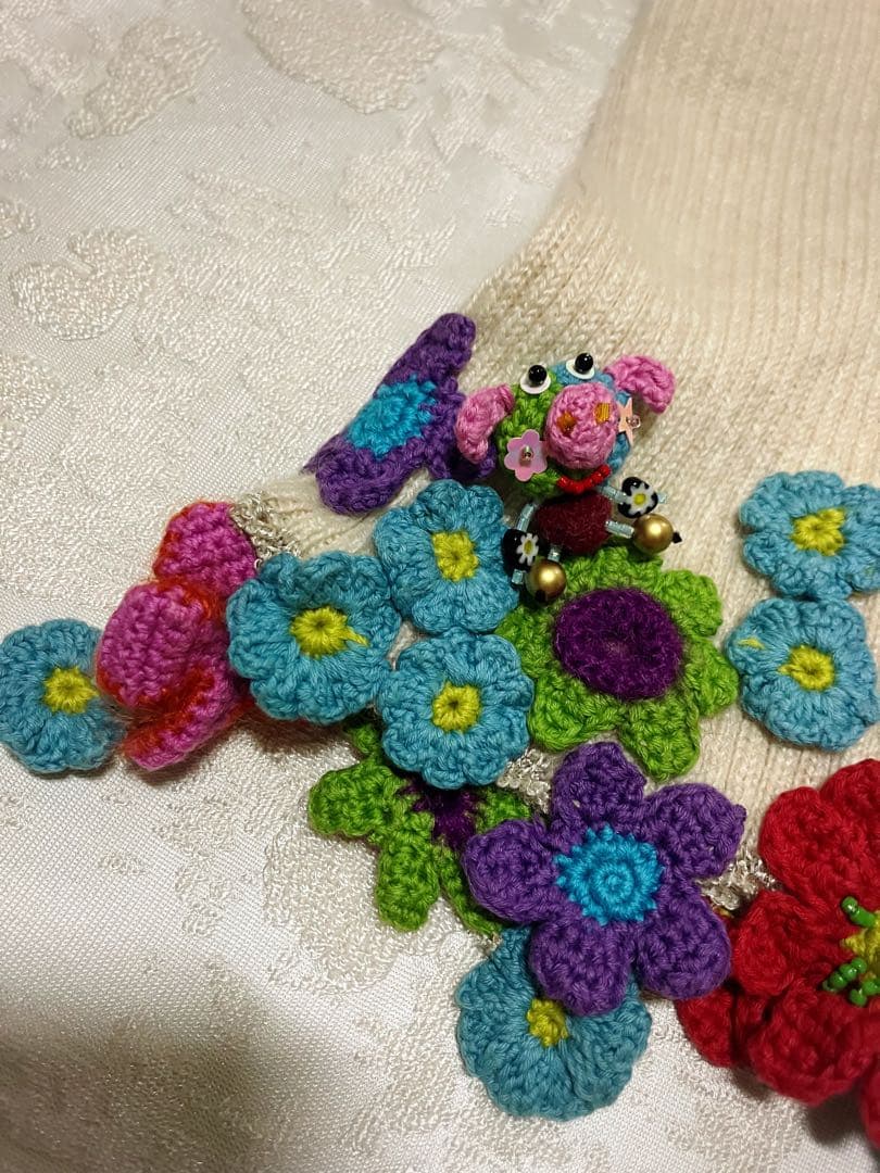 アルベロベロ かぎ編みモチーフが可愛いネックウォーマー♡