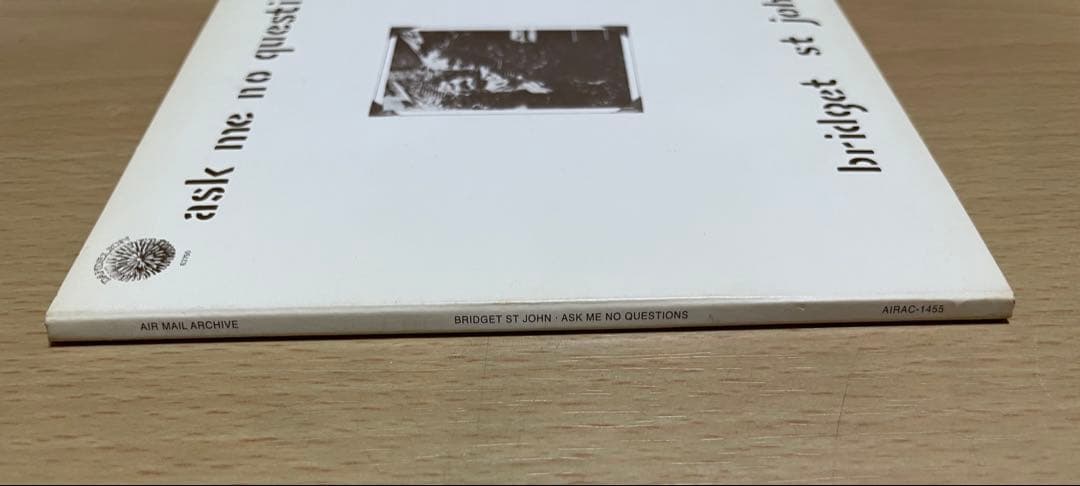 ブリジット・セント・ジョンAsk Me No Questions
