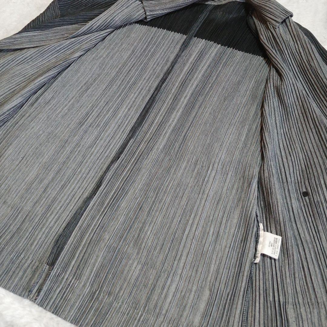 プリーツプリーズ　ジャケット　 黒又はチャコールグレーとグレー