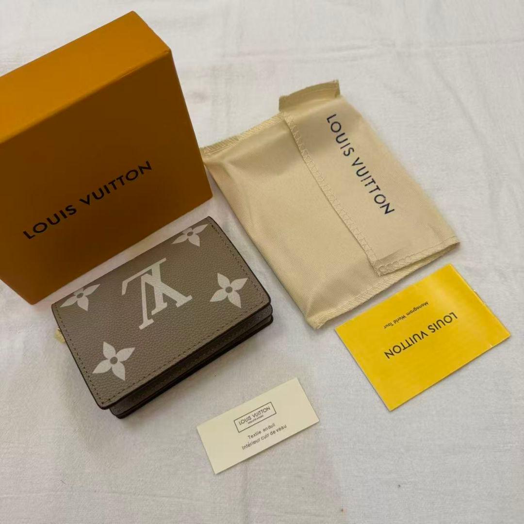 期間限定価格 二つ折り財布 カーキ色