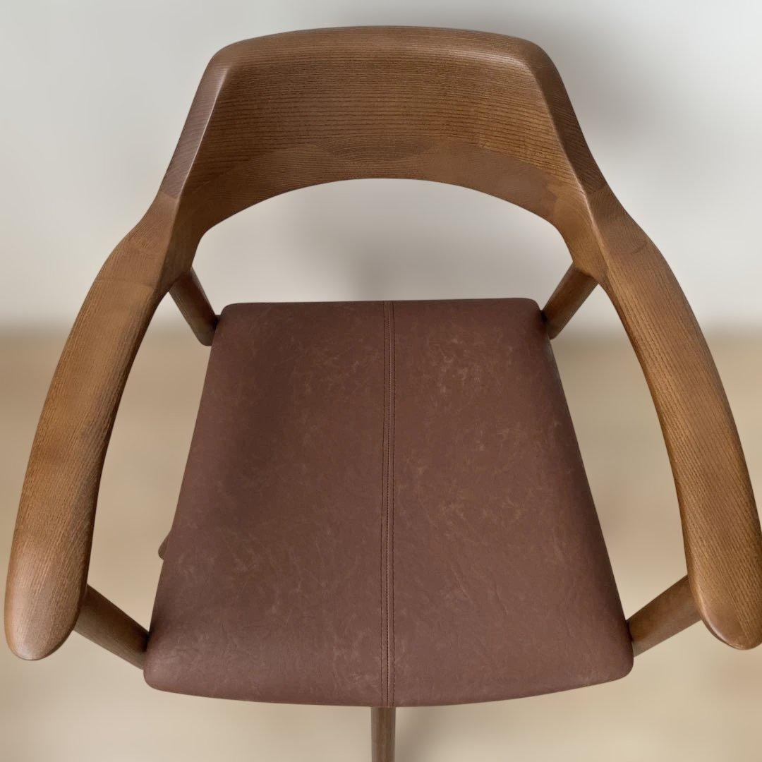 【新品同様】 ダイニングチェア　YT-010 回転式　椅子