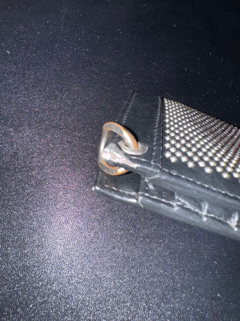 SAINT LAURENT スタッズ付き二つ折り財布