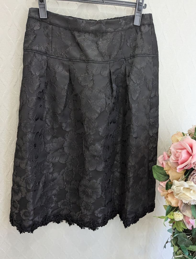 ジュリアン　スーパービューティー　2025年秋冬　　スカート黒44XL新品