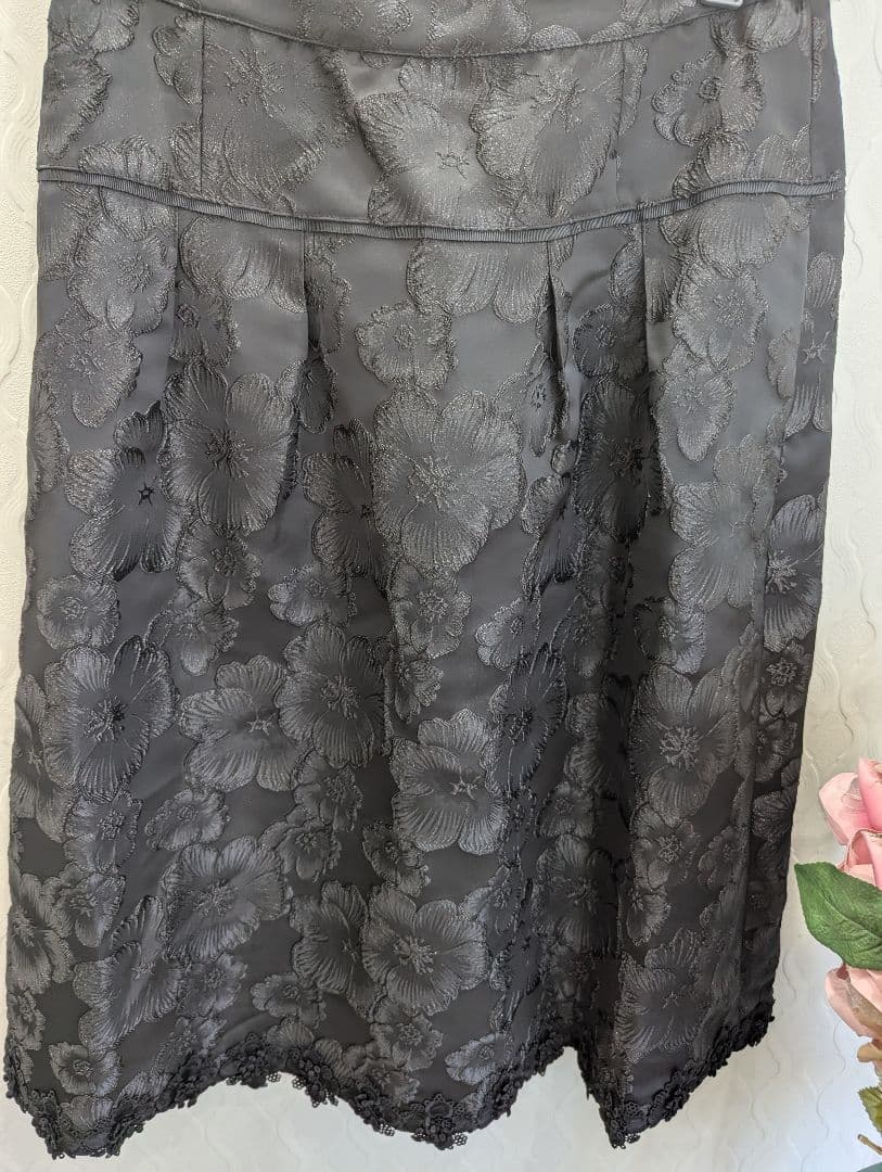 ジュリアン　スーパービューティー　2025年秋冬　　スカート黒44XL新品