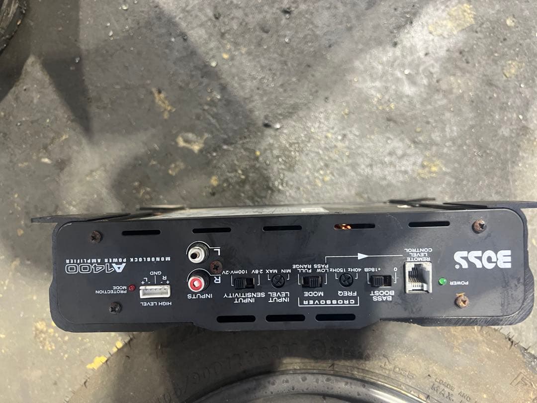 BOSS 1400W モノブロック サブウーファー アンプ 動作未確認 ジャンク