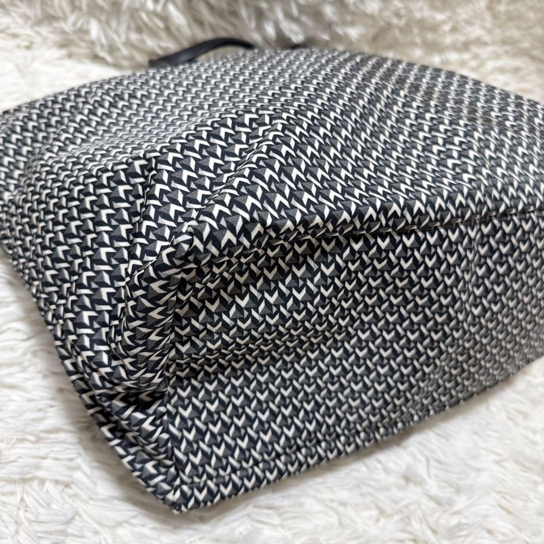 大人気！極美品✨ ロベルタピエリ エクストララージ TATAMI XT A4可