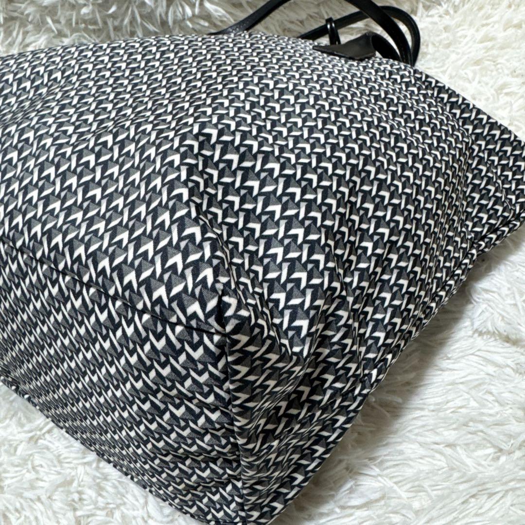 大人気！極美品✨ ロベルタピエリ エクストララージ TATAMI XT A4可