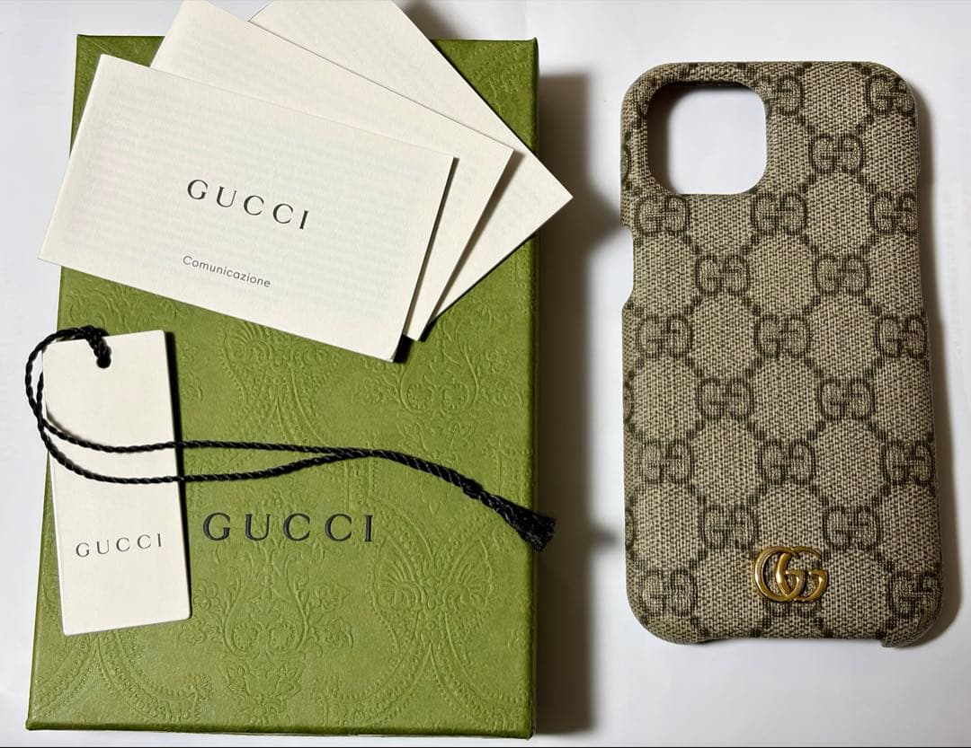 GUCCI iPhone15用ケース ベージュ