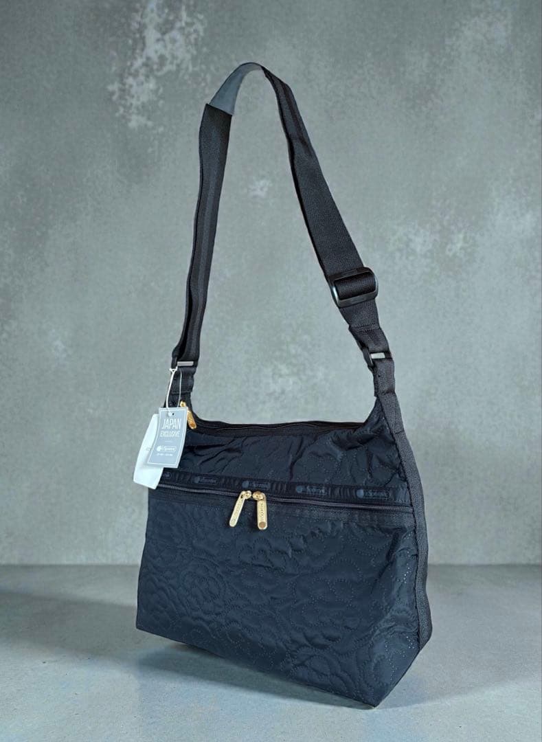 未使用 【LeSportsac 】ラージホーボ　ショルダー　パフィーブロッサムズ