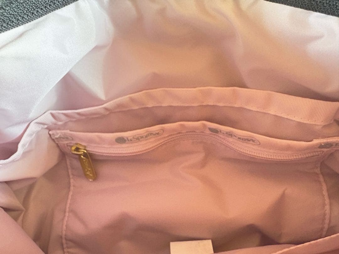 未使用 【LeSportsac 】ラージホーボ　ショルダー　パフィーブロッサムズ