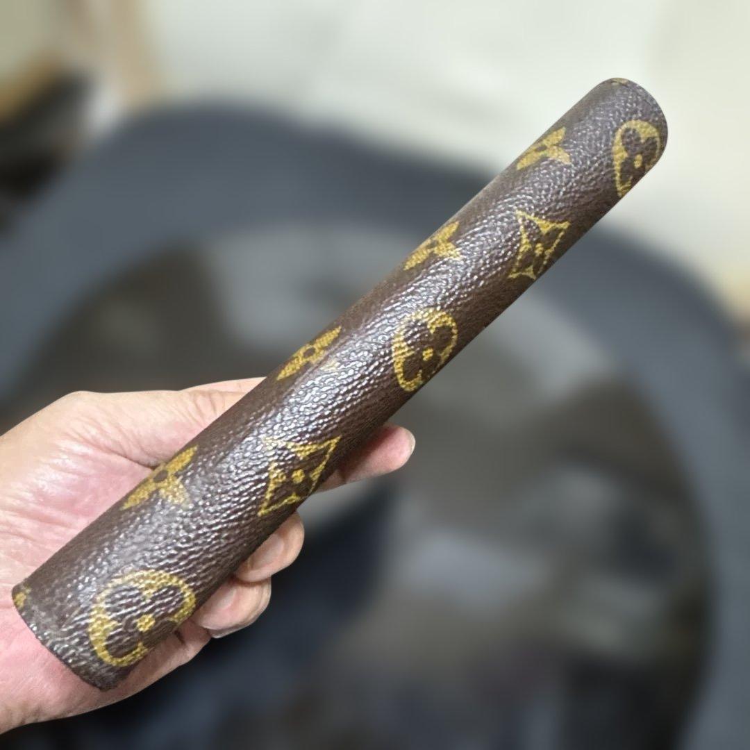 12☆外観美品/優良品♪カード10枚タイプ☆サラ長財布