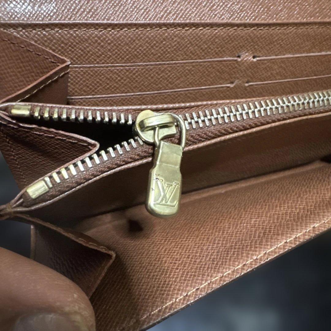 12☆外観美品/優良品♪カード10枚タイプ☆サラ長財布