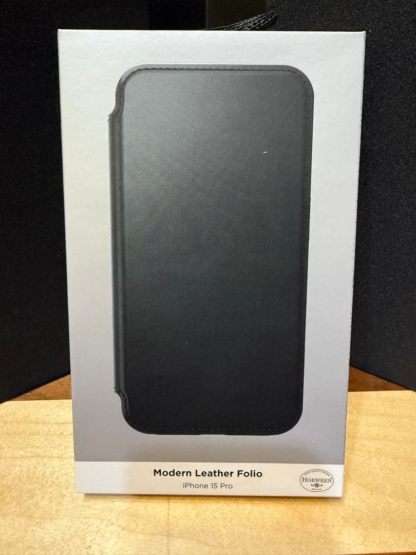 iPhoneアクセサリー NOMAD ModernLeatherFolio iPhone 15Pro