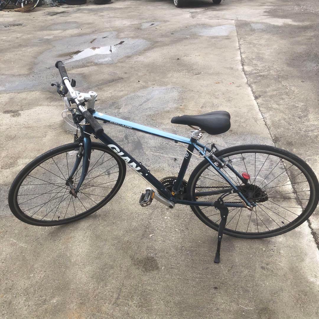 GIANT クロスバイク26インチ アルミボディ