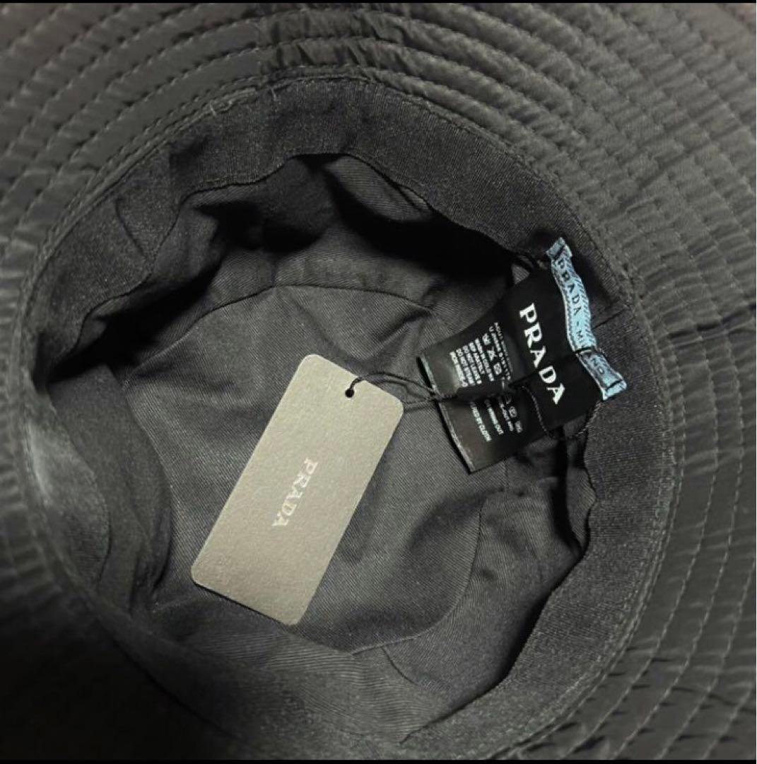 PRADA ノベルティ　ブラック バケットハット