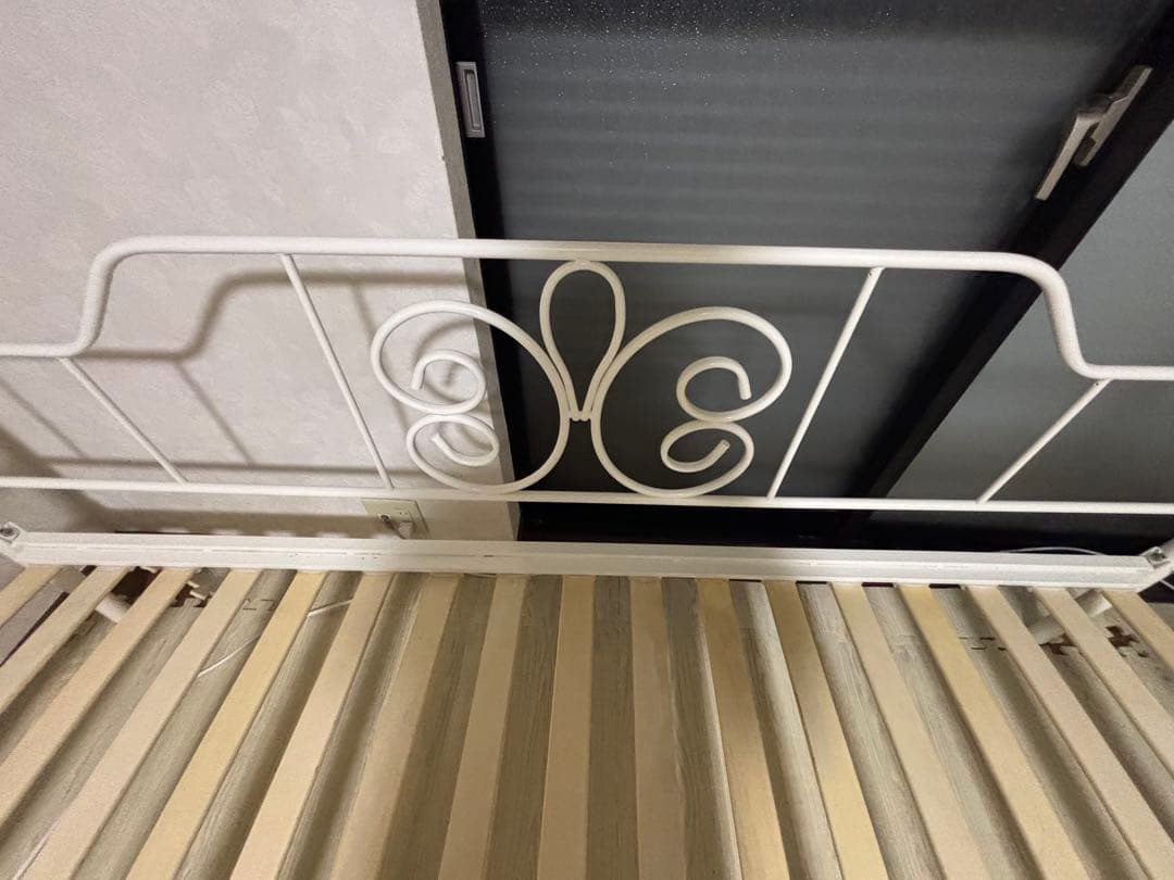 専用出品　ホワイト アイアンベッドフレーム シングル