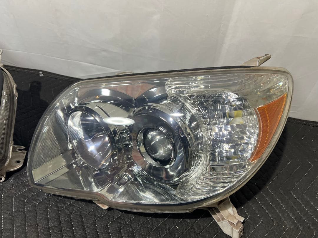 210 215 ハイラックス サーフ 後期 ヘッドライト　左右セット 刻印A