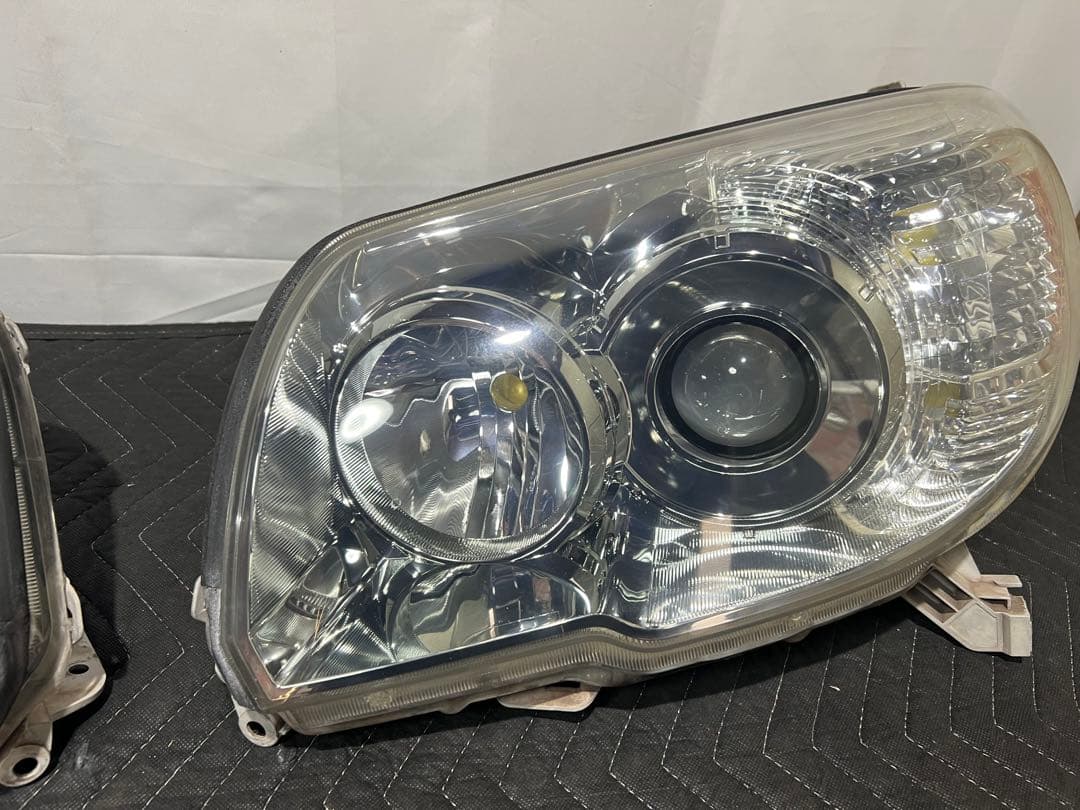 210 215 ハイラックス サーフ 後期 ヘッドライト　左右セット 刻印A