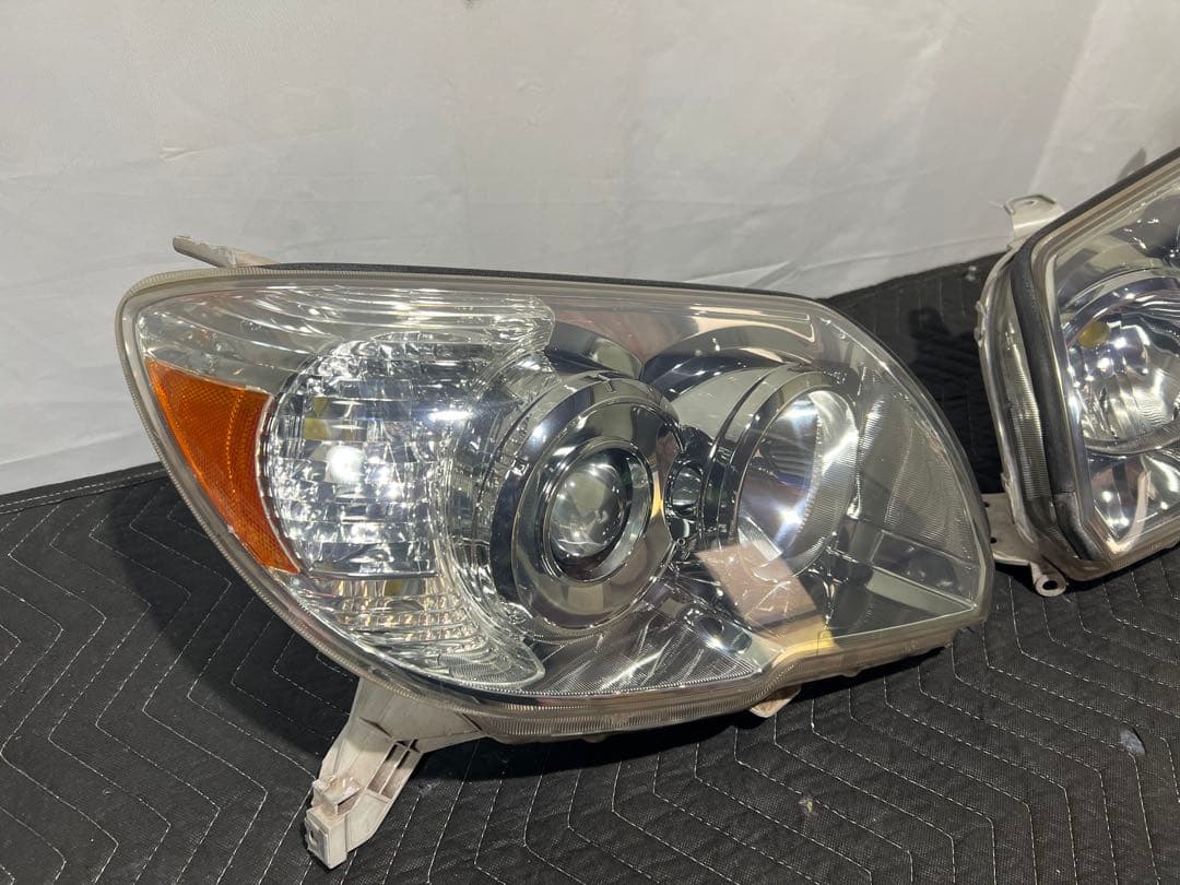 210 215 ハイラックス サーフ 後期 ヘッドライト　左右セット 刻印A