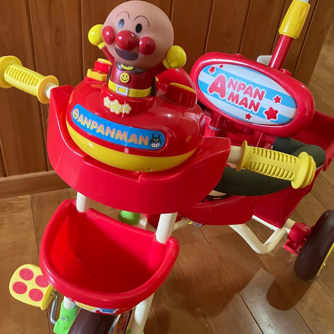 室内使用のみ　アンパンマン　三輪車