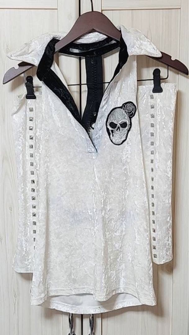 tutuha スカルワッペンタンクトップ　レア物　でかジップ　アームカバー付き