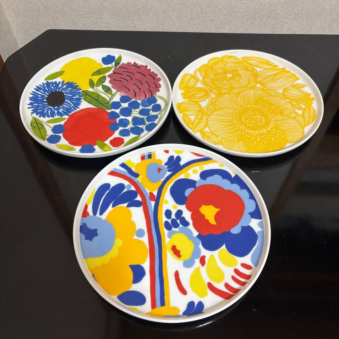 【ムーちゃん 】★マリメッコ　カラフルプレート3枚セット
