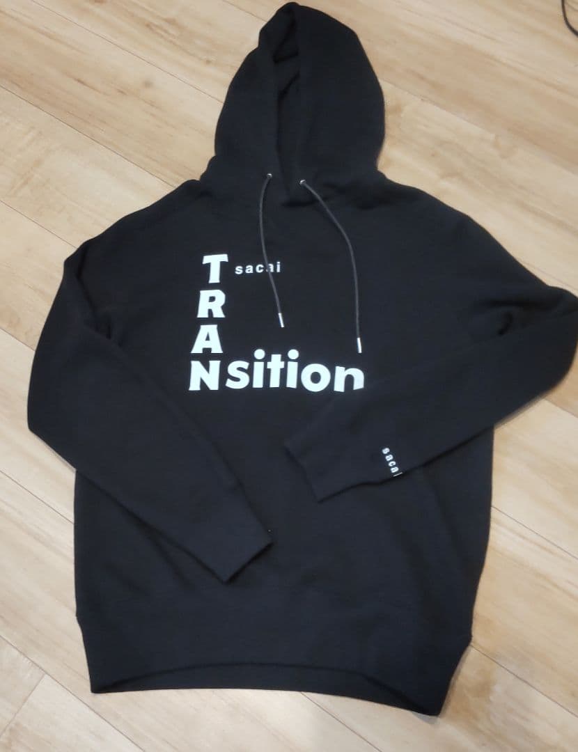 新品 sacai パーカー