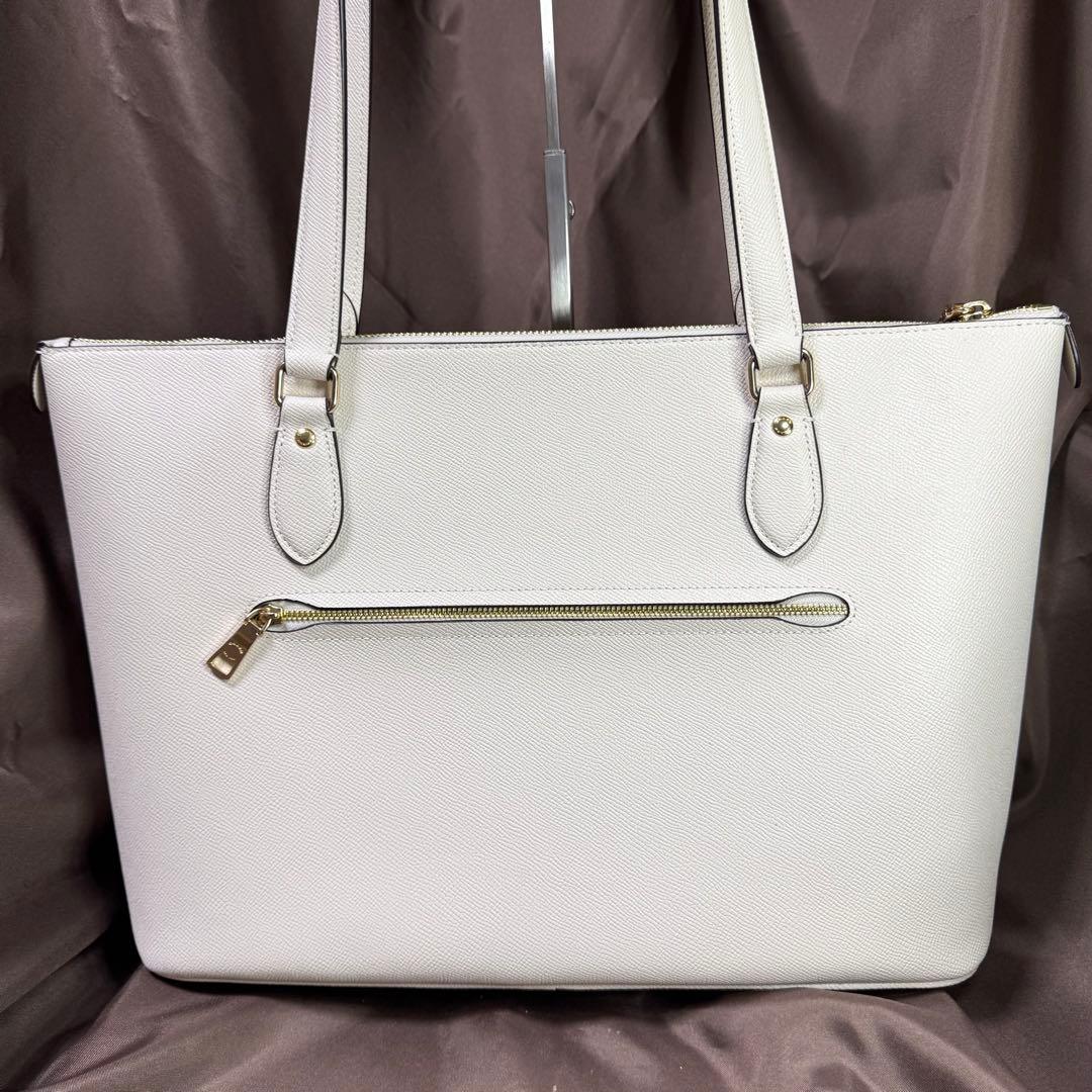 COACHコーチ ギャラリートートバック　チョーク（白色系）　未使用に近い