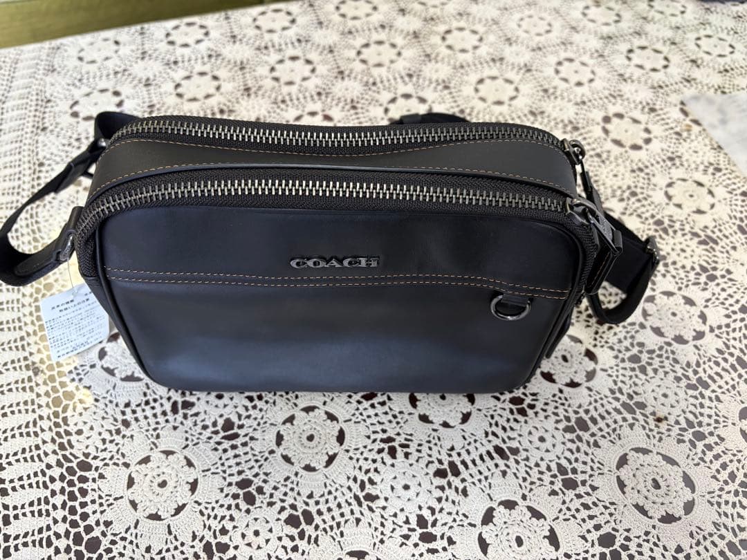 COACH ブラックレザー ショルダーバッグ