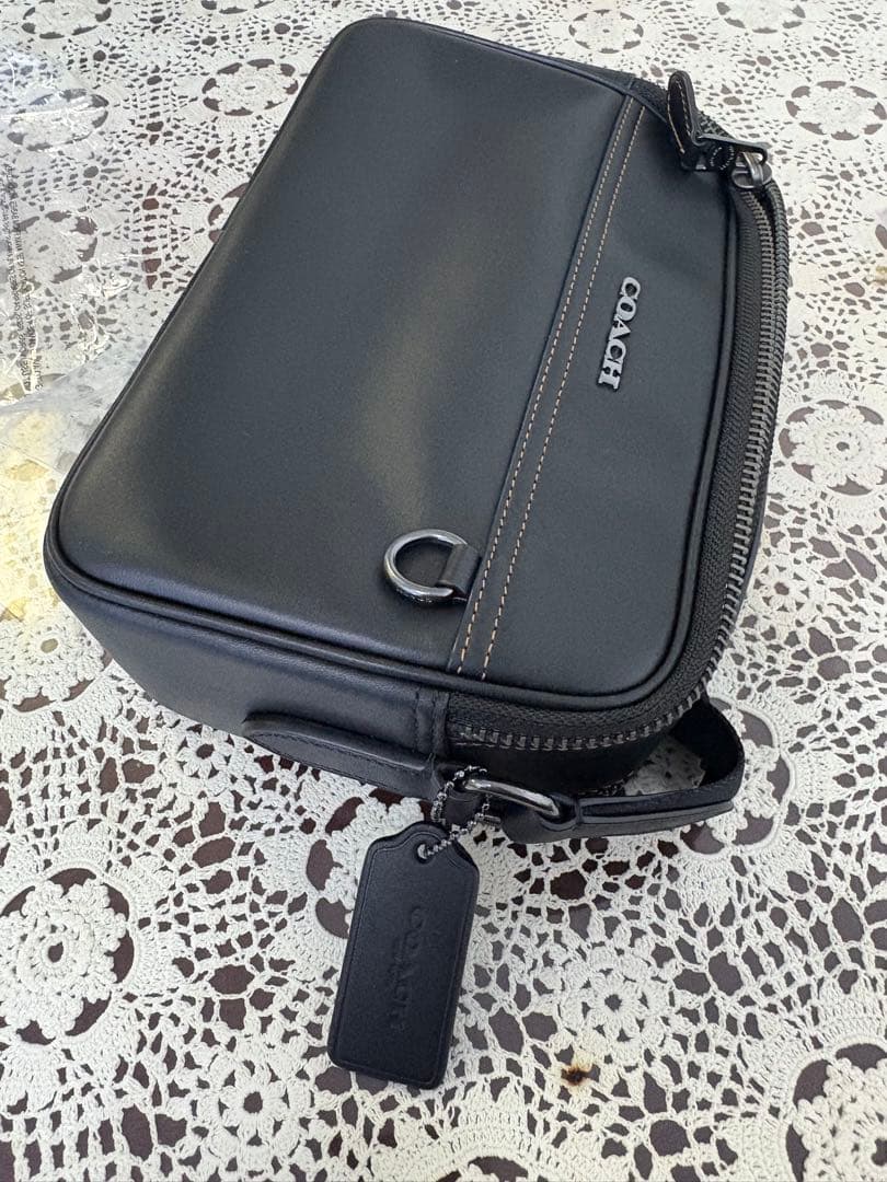 COACH ブラックレザー ショルダーバッグ