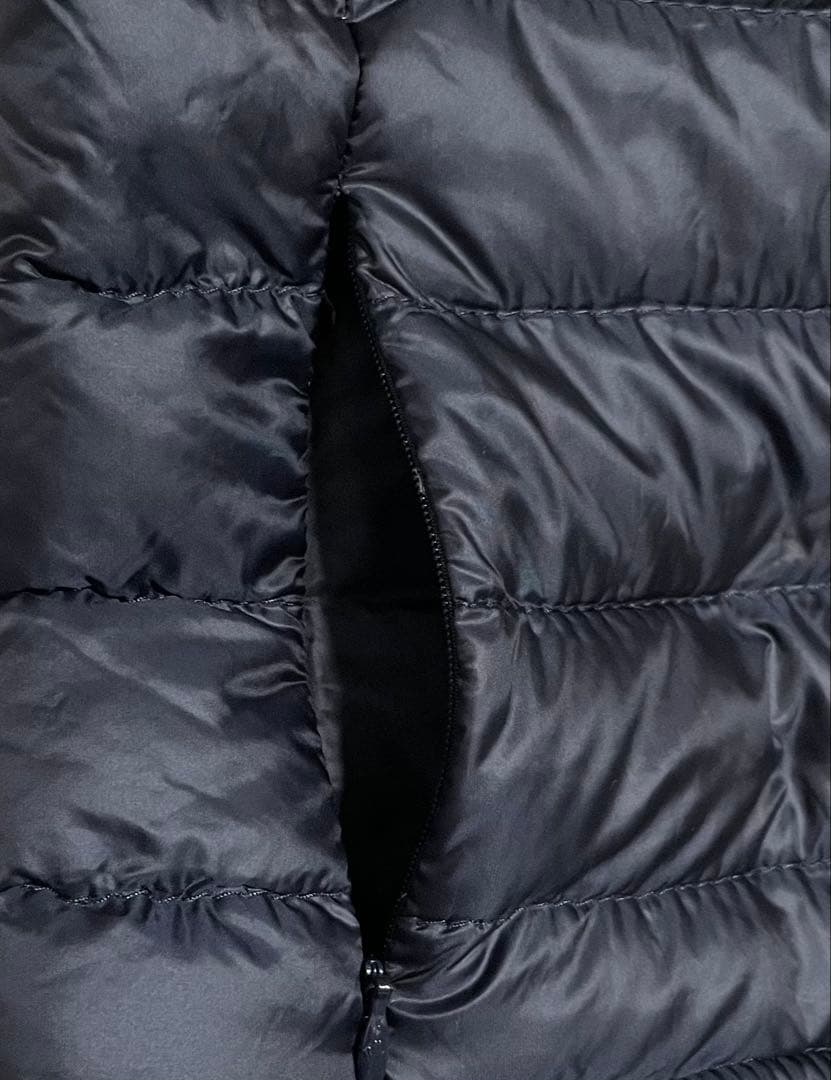 ［美品］モンクレール　レディース　ダウンベスト　ダークネイビー