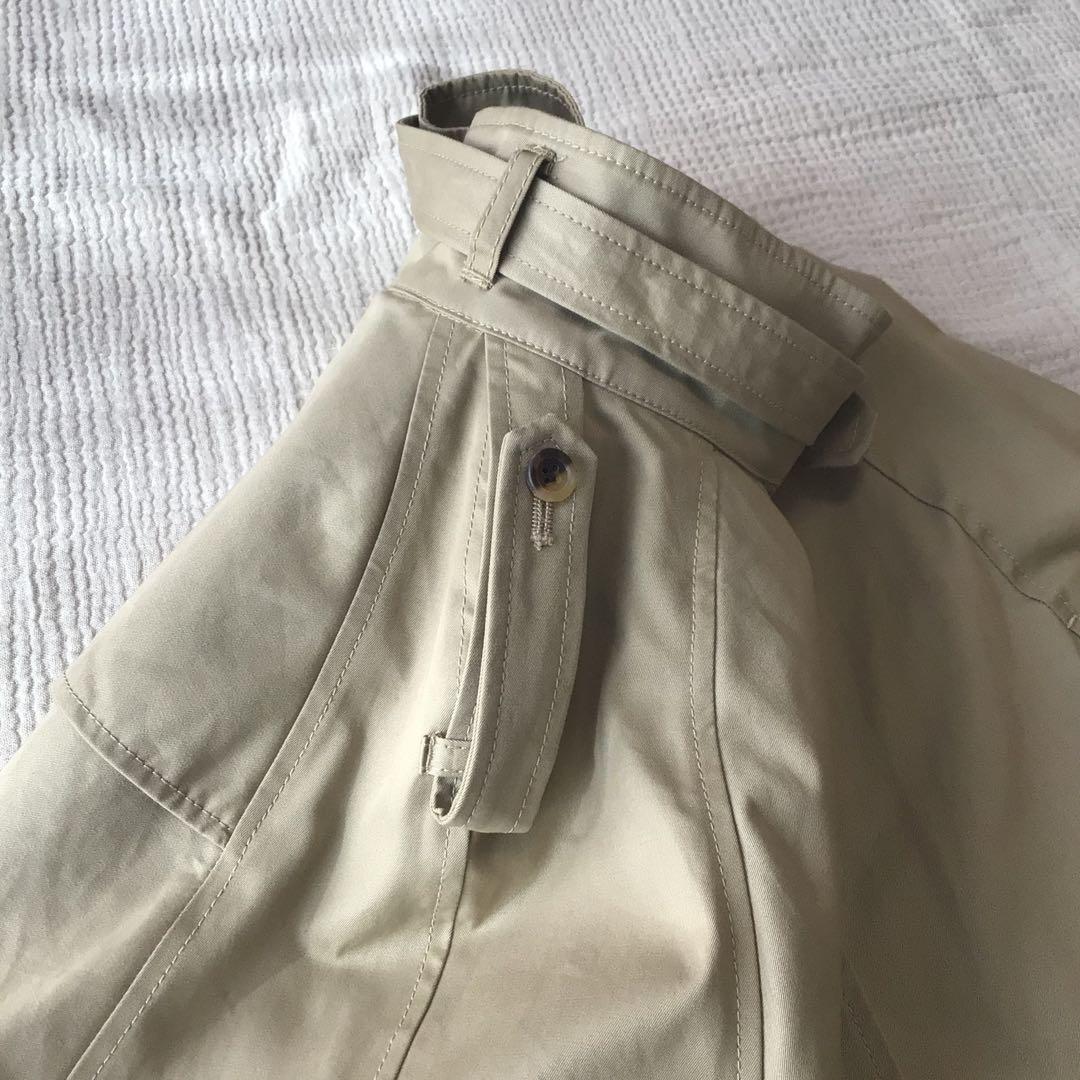 アダムエロペ　ベージュ　ダブルブレスト　ケープ　トレンチポンチョ　コート