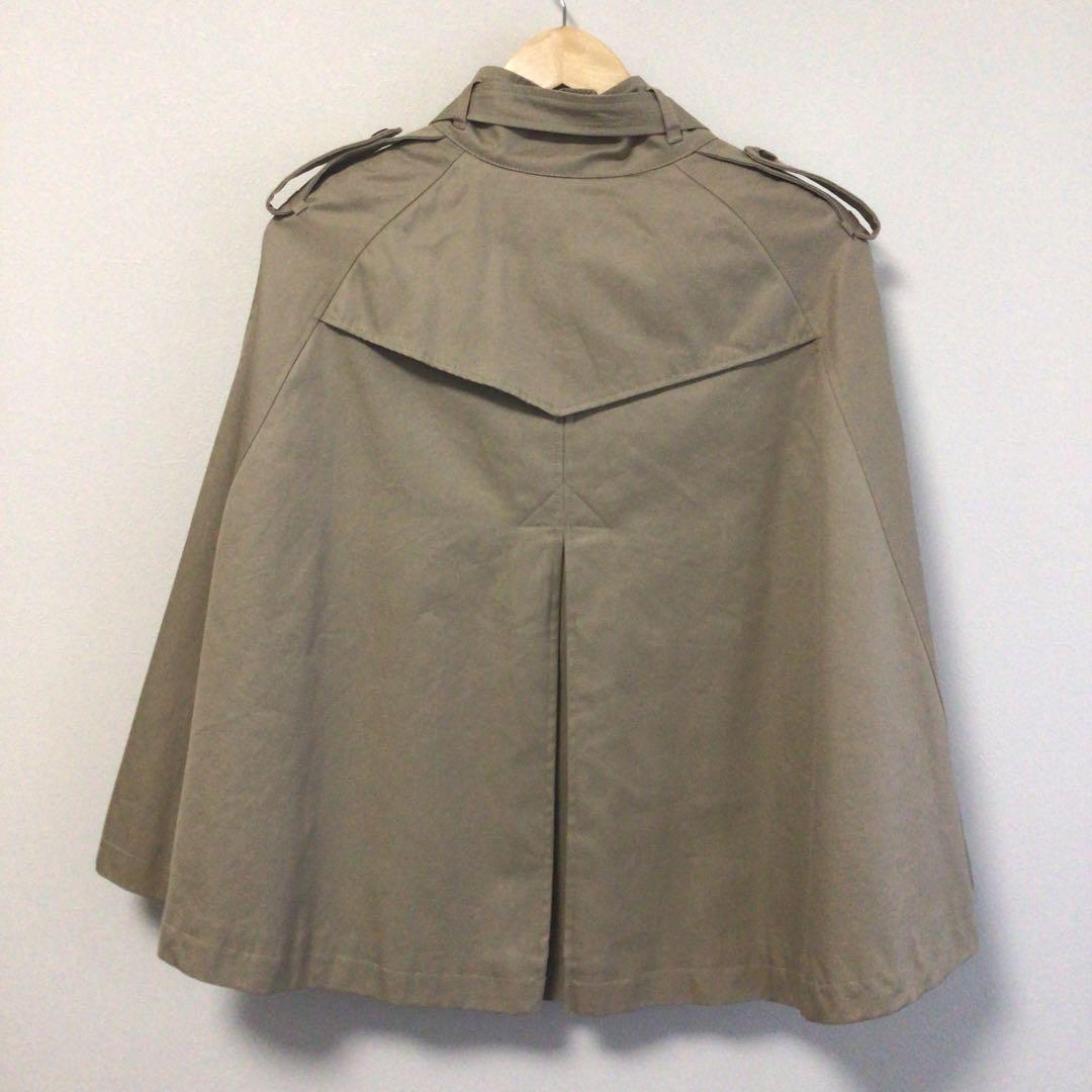 アダムエロペ　ベージュ　ダブルブレスト　ケープ　トレンチポンチョ　コート
