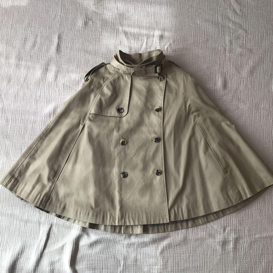 アダムエロペ　ベージュ　ダブルブレスト　ケープ　トレンチポンチョ　コート