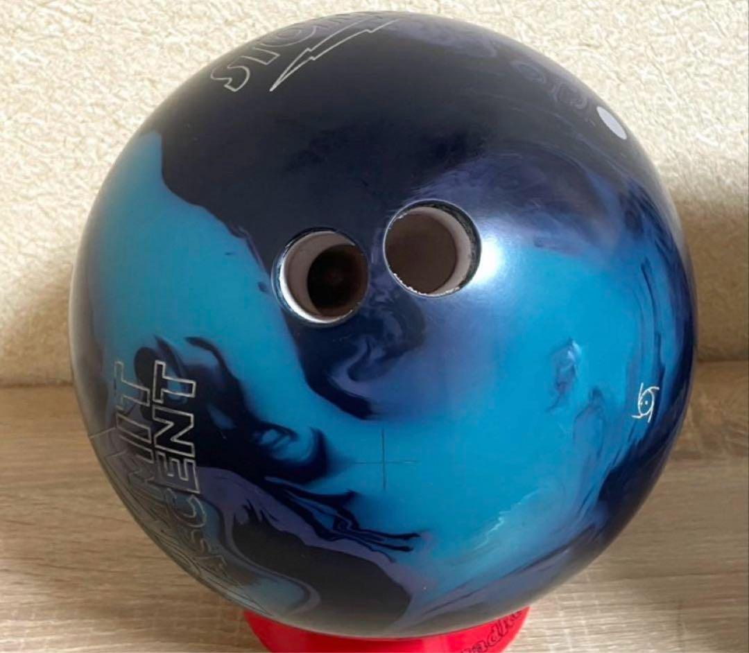 ボウリングボールSUMMIT ASCENT 15ポンド4オンス元箱ありSTORM