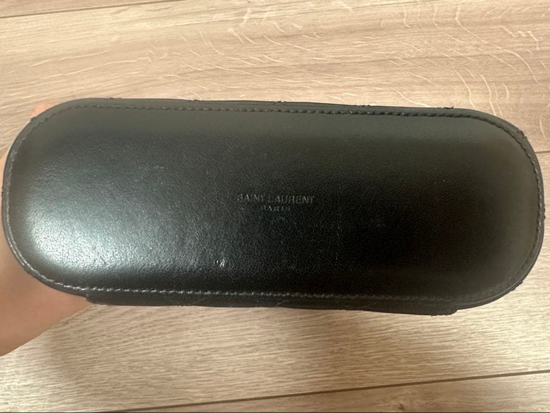 SAINT LAURENT ブラック レザー ショルダーバッグ