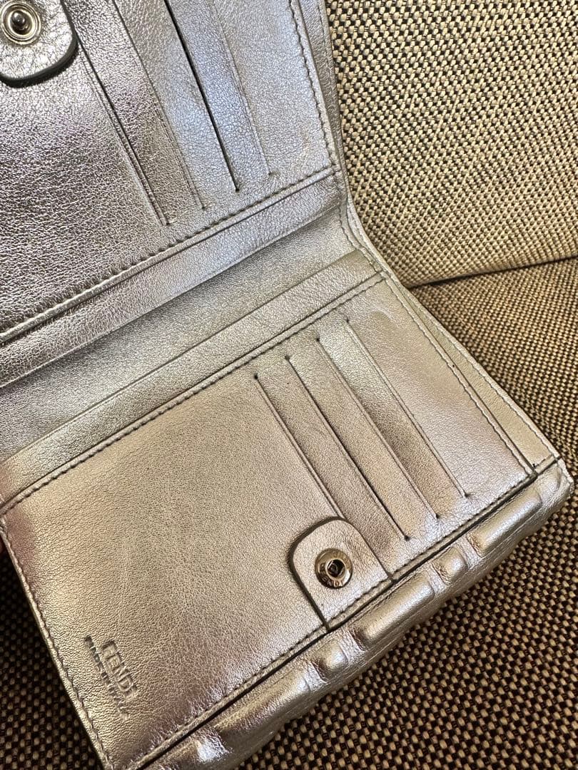 お値下げ♡フェンディ★ F Fモチーフレザー二つ折財布