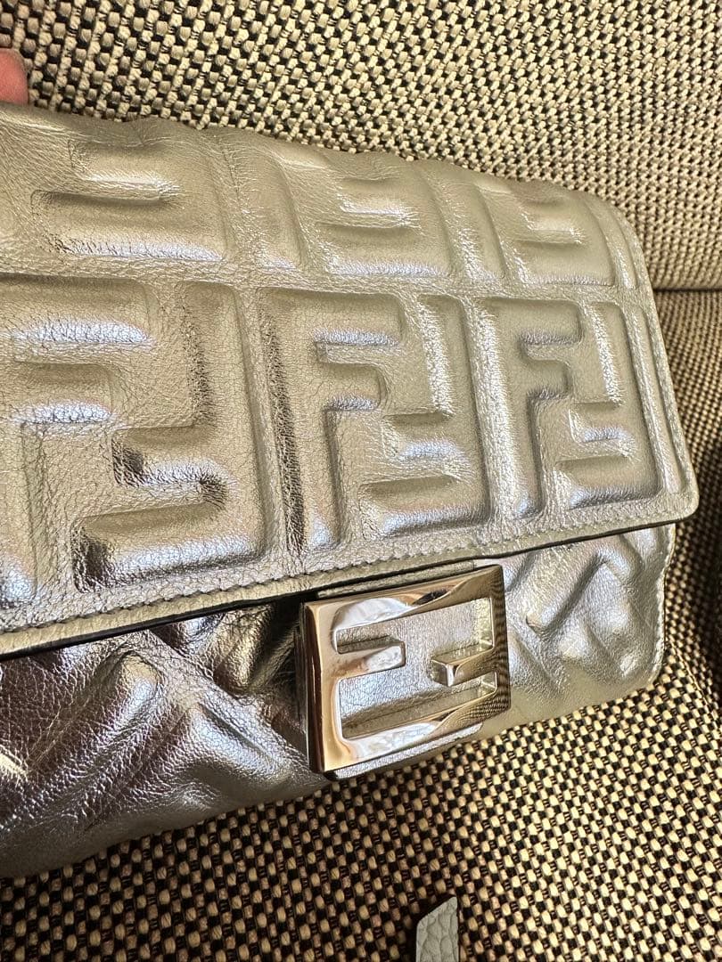 お値下げ♡フェンディ★ F Fモチーフレザー二つ折財布