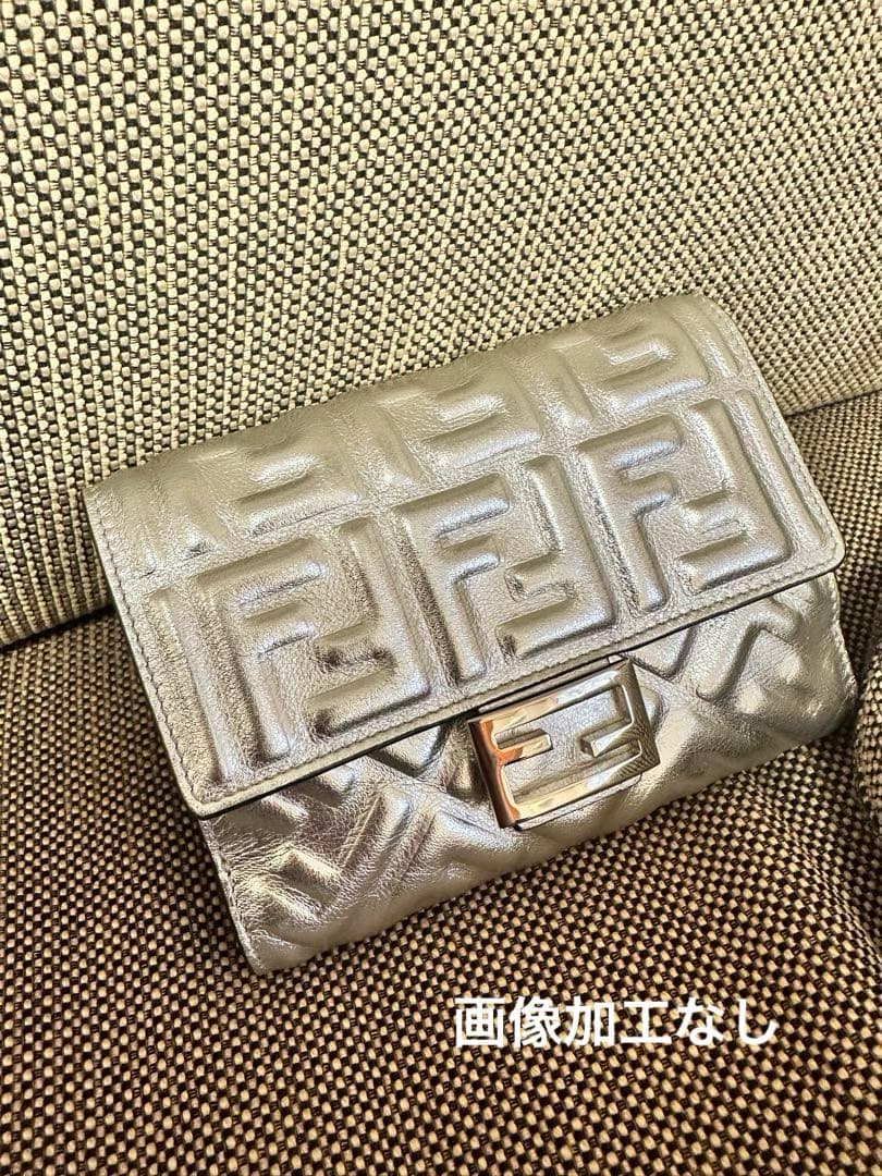 お値下げ♡フェンディ★ F Fモチーフレザー二つ折財布