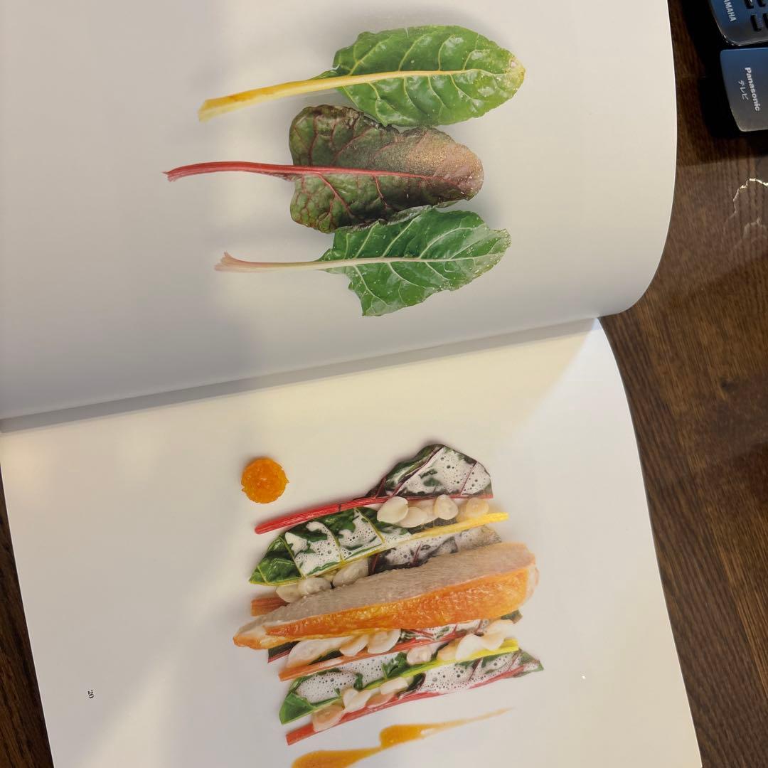 洋書 LE LIVRE BLANC ANNE-SOPHIE PIC