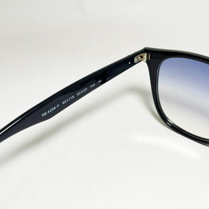 啓之輔さん着用モデル【正規品】レイバンサングラス RB4258F-601/19