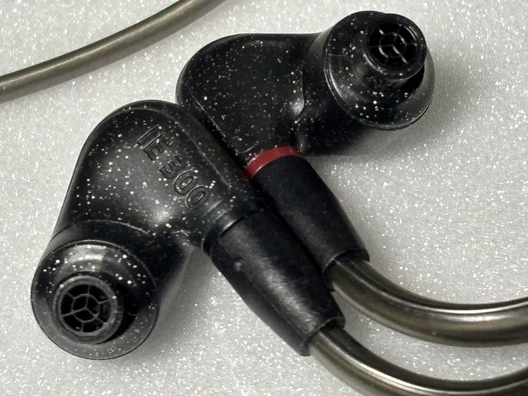 Sennheiser IE300 ゼンハイザー　有線イヤホン