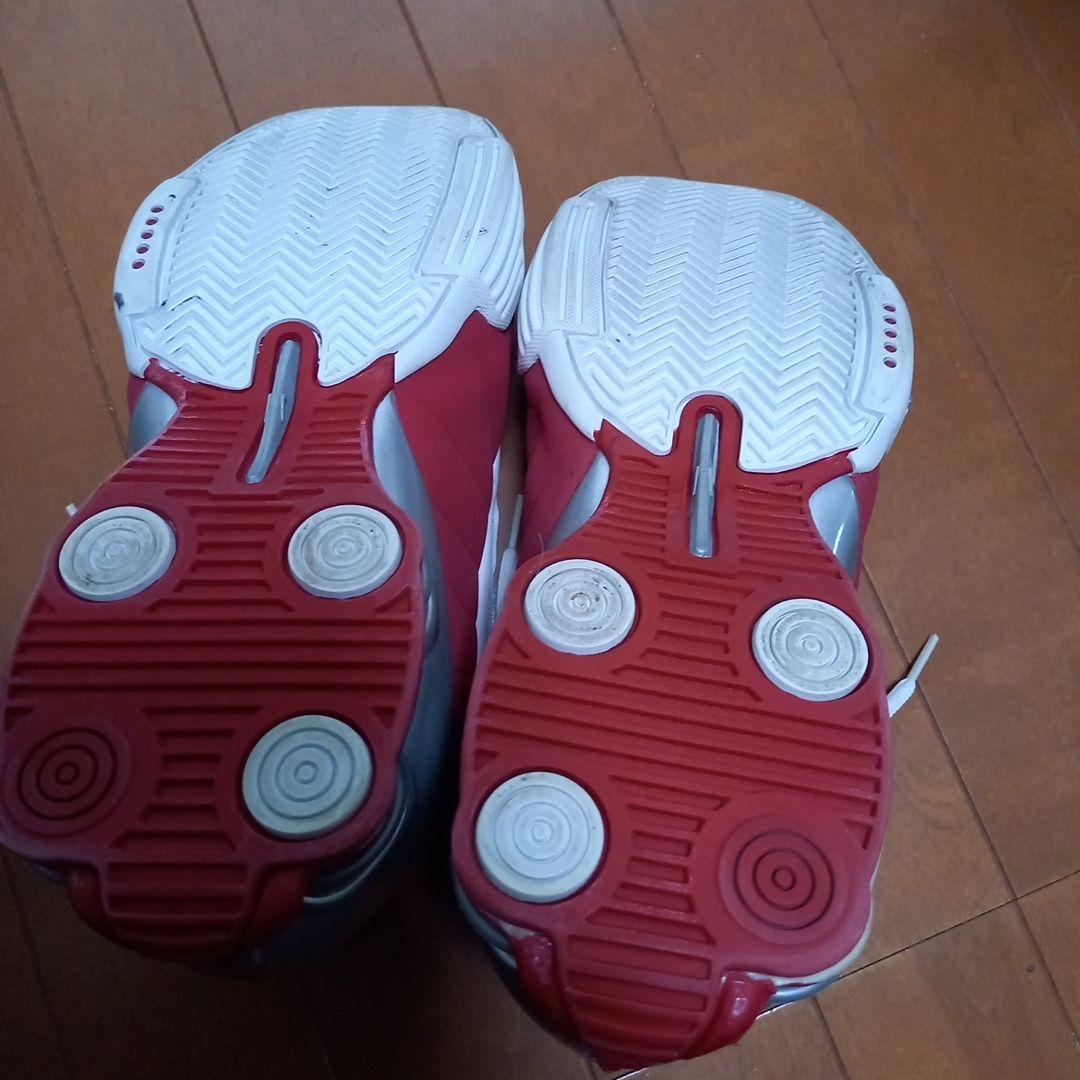 Nike ショックスBB4バスケットボールシューズ ホワイト/レッド