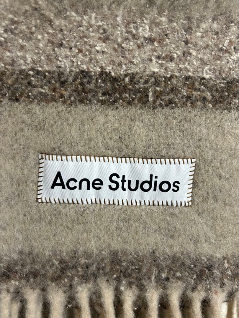 acne studios マフラー　新品タグ付き